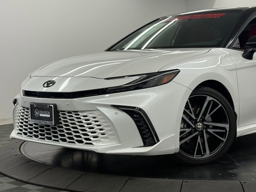 Used 2026 Toyota Camry XSE w/ Premium Plus Package image 3