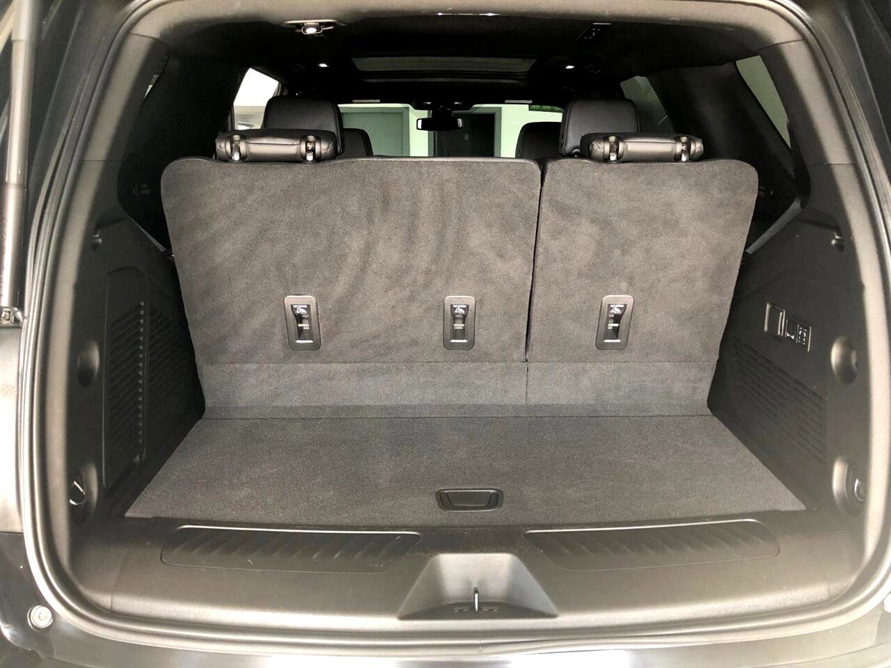 Used 2022 Chevrolet Tahoe LT w/ LT Signature Plus Package image 12