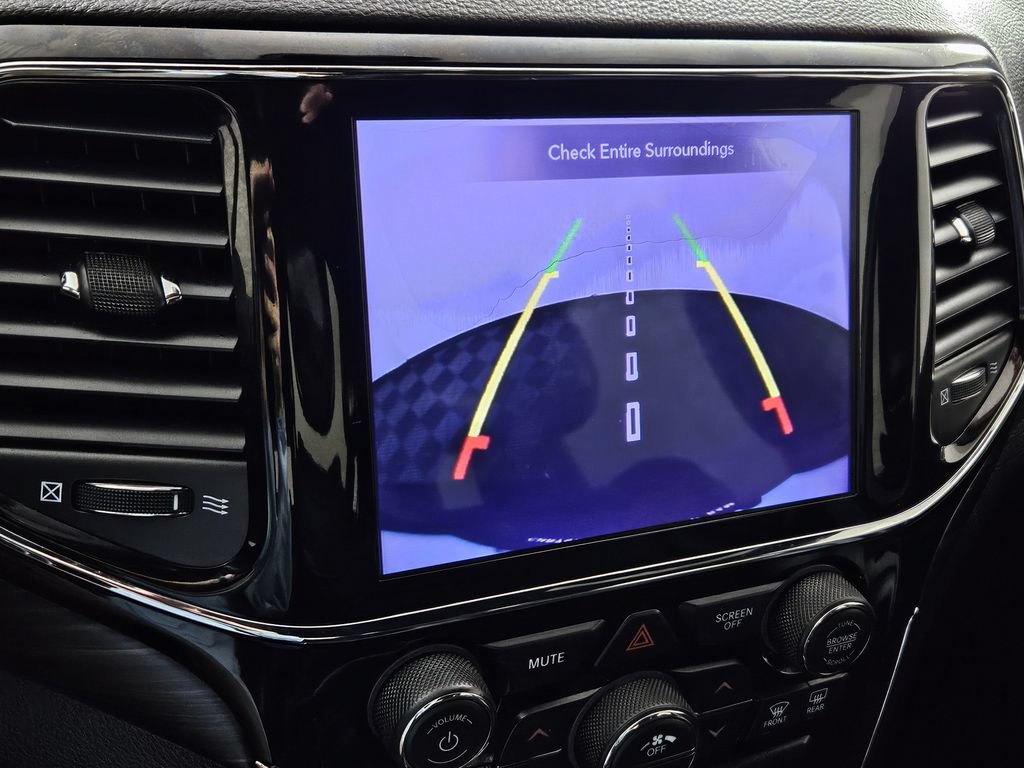 Used 2020 Jeep Grand Cherokee Altitude RWD image 13
