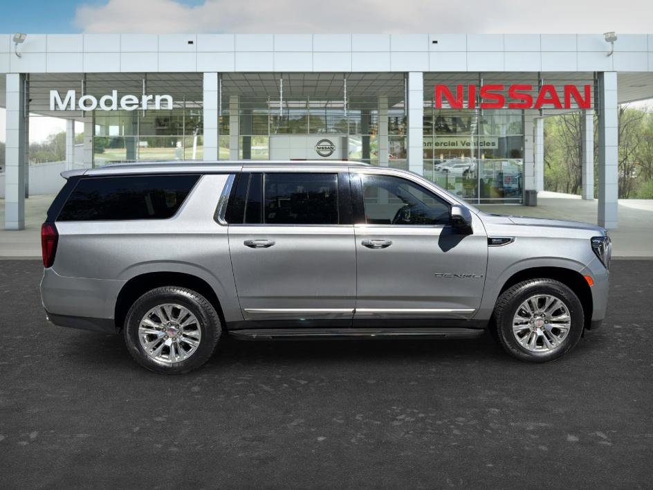 Used 2024 GMC Yukon XL Denali AWD/4WD image 6