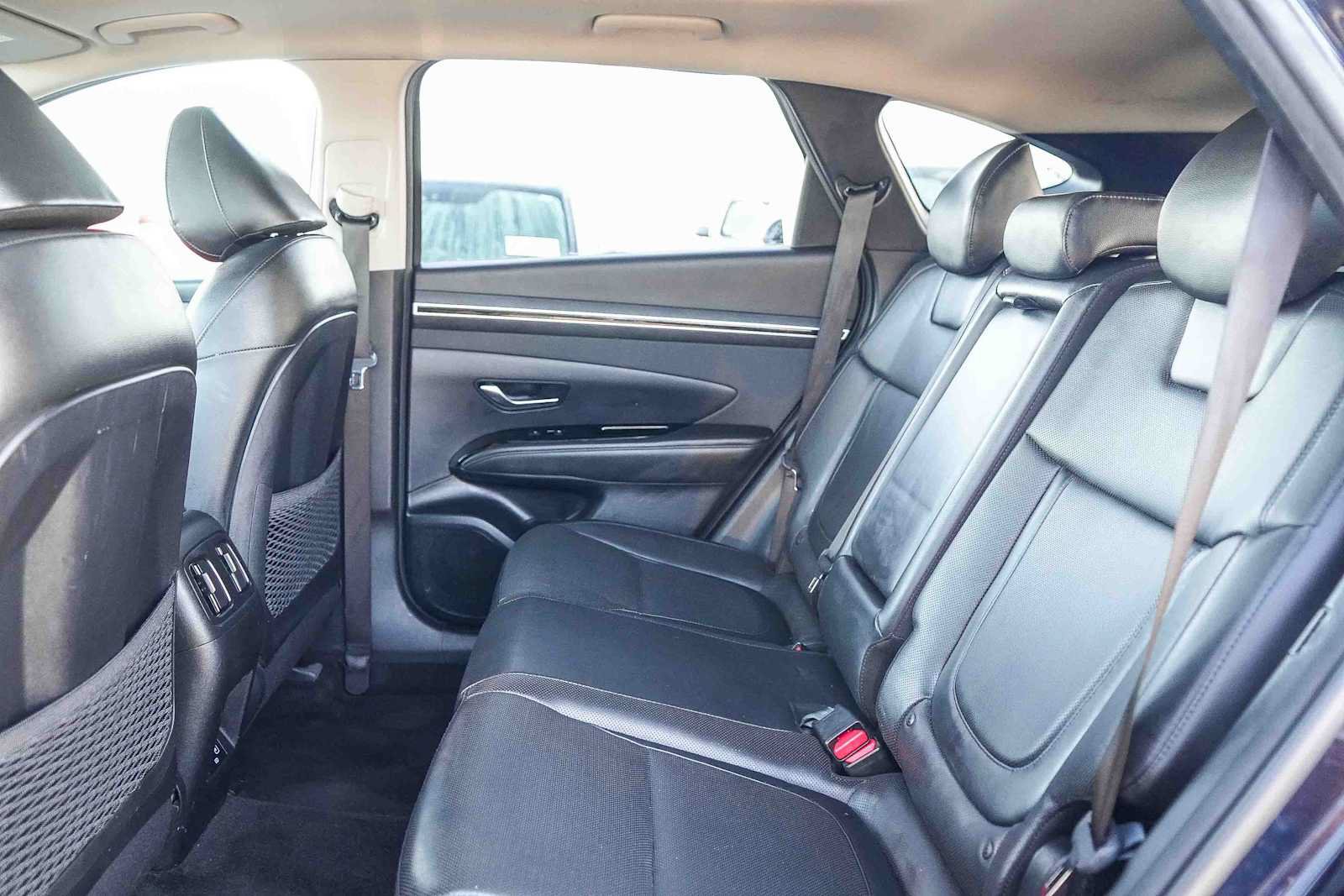 Used 2022 Hyundai Tucson Limited AWD/4WD image 18