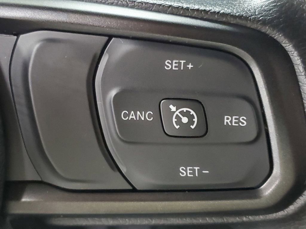 Used 2025 Jeep Wrangler Sport image 26