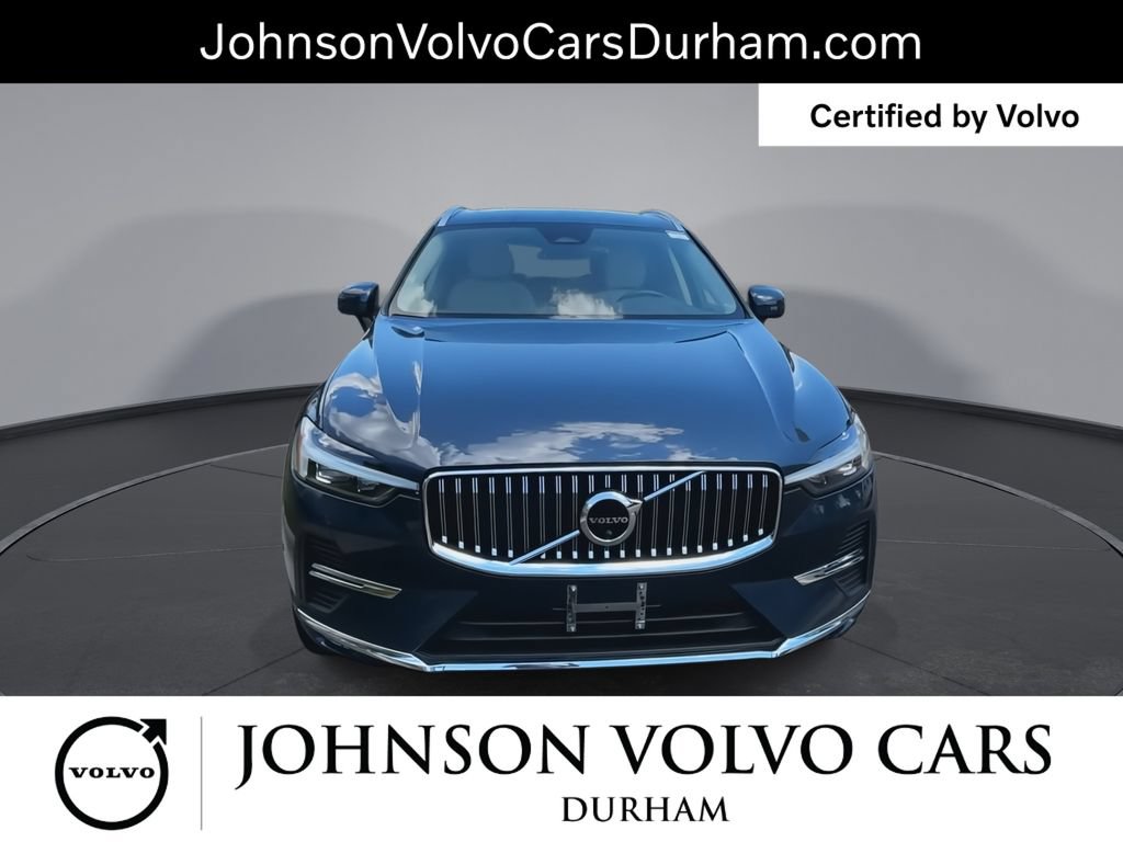 Used 2023 Volvo XC60 B5 Plus w/ Climate Package AWD/4WD image 3