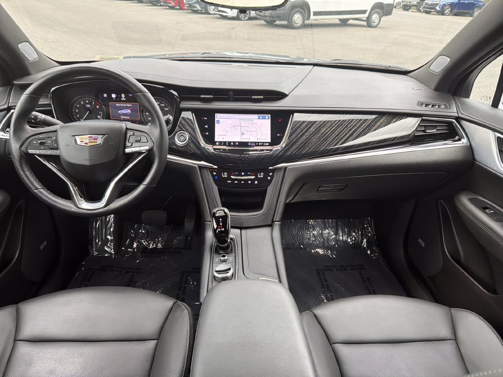 Certified 2024 Cadillac XT6 Premium Luxury w/ Technology Package AWD/4WD image 13