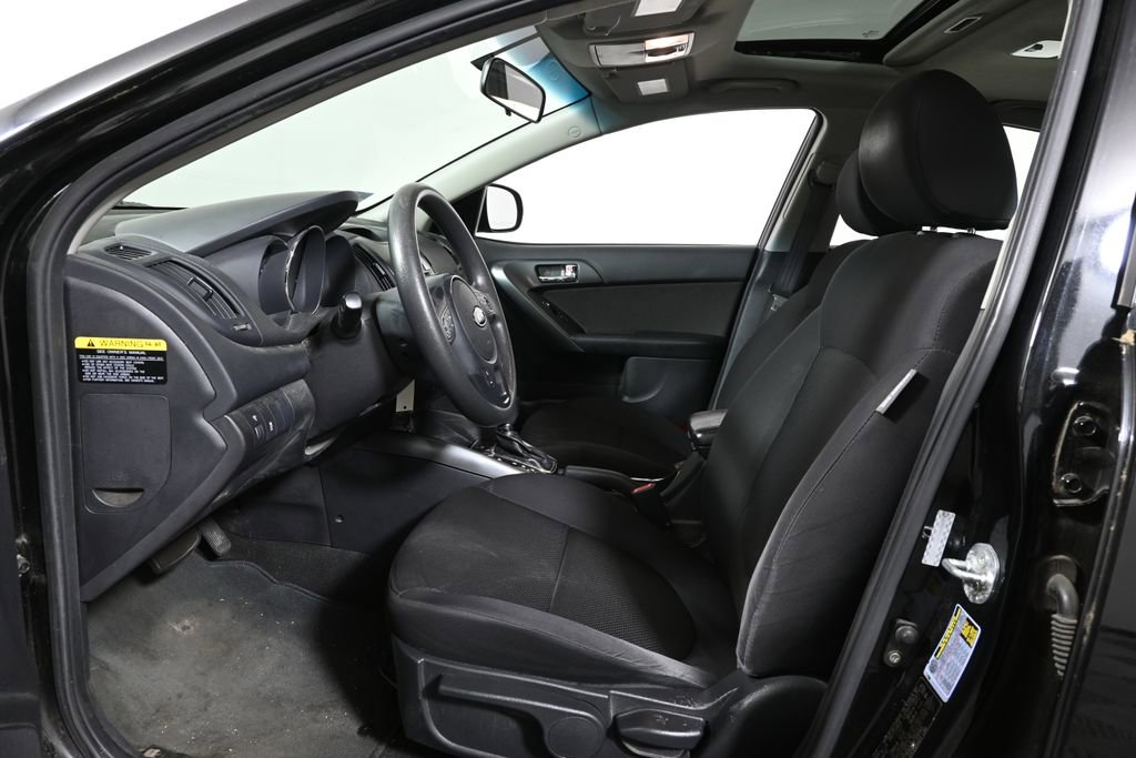 Used 2013 Kia Forte EX w/ Premium Pkg FWD image 3