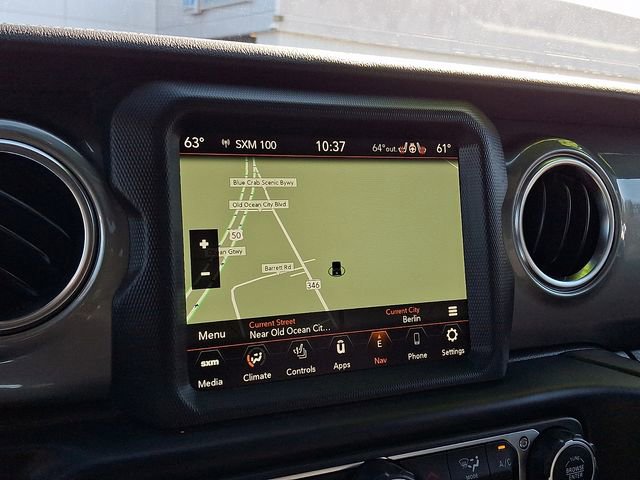 Used 2023 Jeep Wrangler Sahara w/ Cold Weather Group image 18