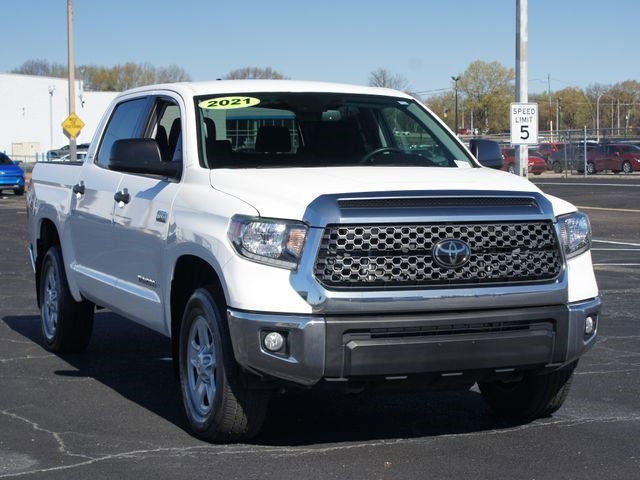 Used 2021 Toyota Tundra SR5 w/ SR5 Upgrade Package AWD/4WD image 23