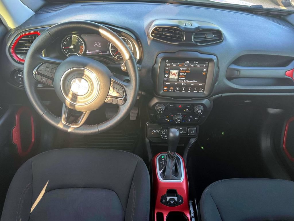 Certified 2022 Jeep Renegade Trailhawk w/ Sun/Sound Group AWD/4WD image 14