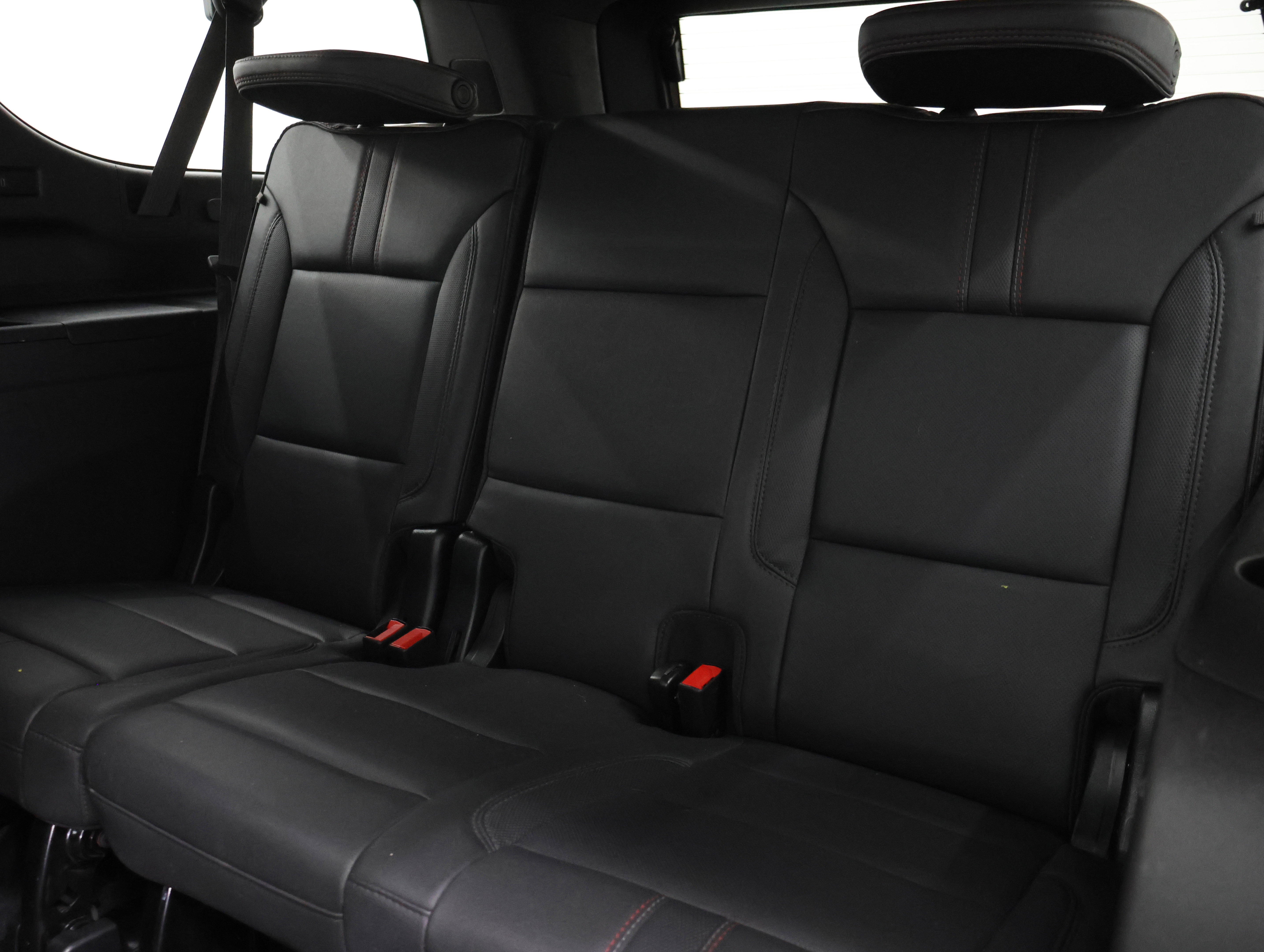 Used 2023 Chevrolet Suburban RST w/ Luxury Package AWD/4WD image 48