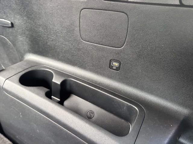 Used 2022 Kia Sorento S w/ Panoramic Sunroof Package image 36