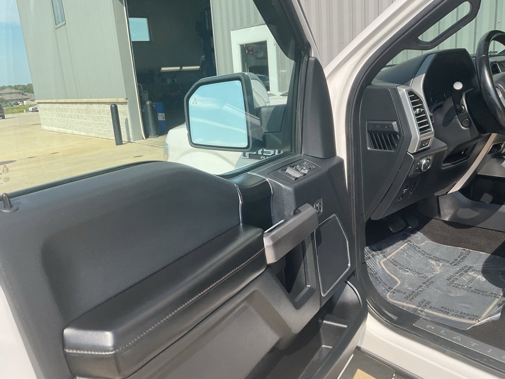 Certified 2019 Ford F150 Platinum w/ Equipment Group 701A Luxury image 9