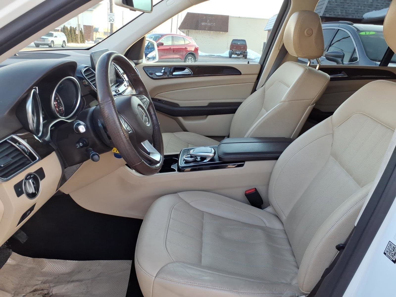 Used 2018 Mercedes-Benz GLE 350 4MATIC image 3