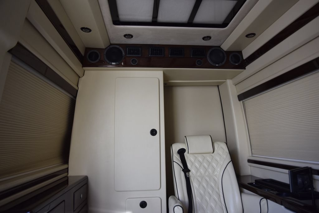 Used 2017 Mercedes-Benz Sprinter 2500 image 13