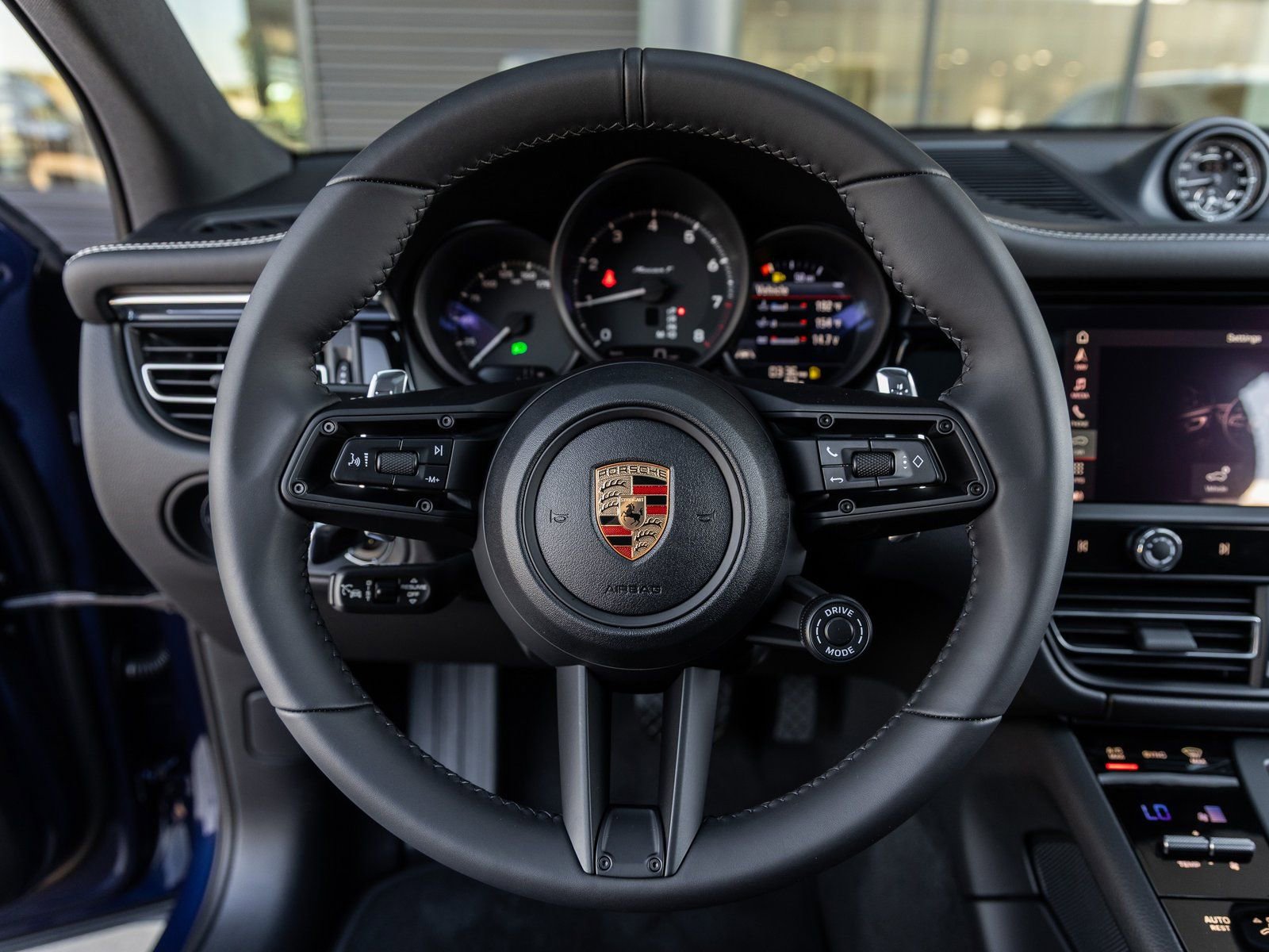 New 2026 Porsche Macan Turbo image 30