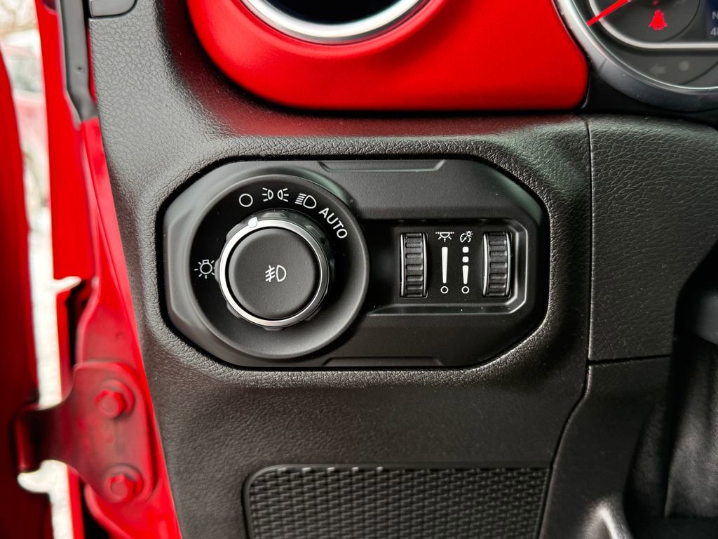 Used 2020 Jeep Wrangler Unlimited Rubicon w/ Advanced Safety Group image 22