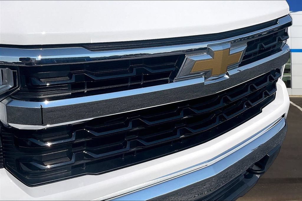Used 2023 Chevrolet Silverado 1500 LT AWD/4WD image 32