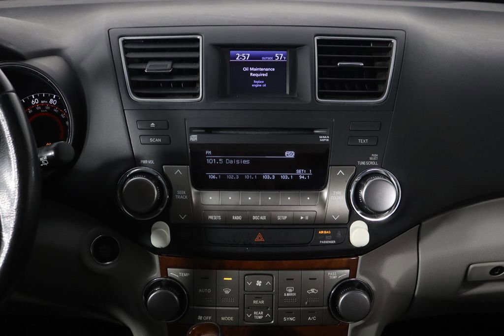 Used 2012 Toyota Highlander Limited w/ Tow Pkg image 30