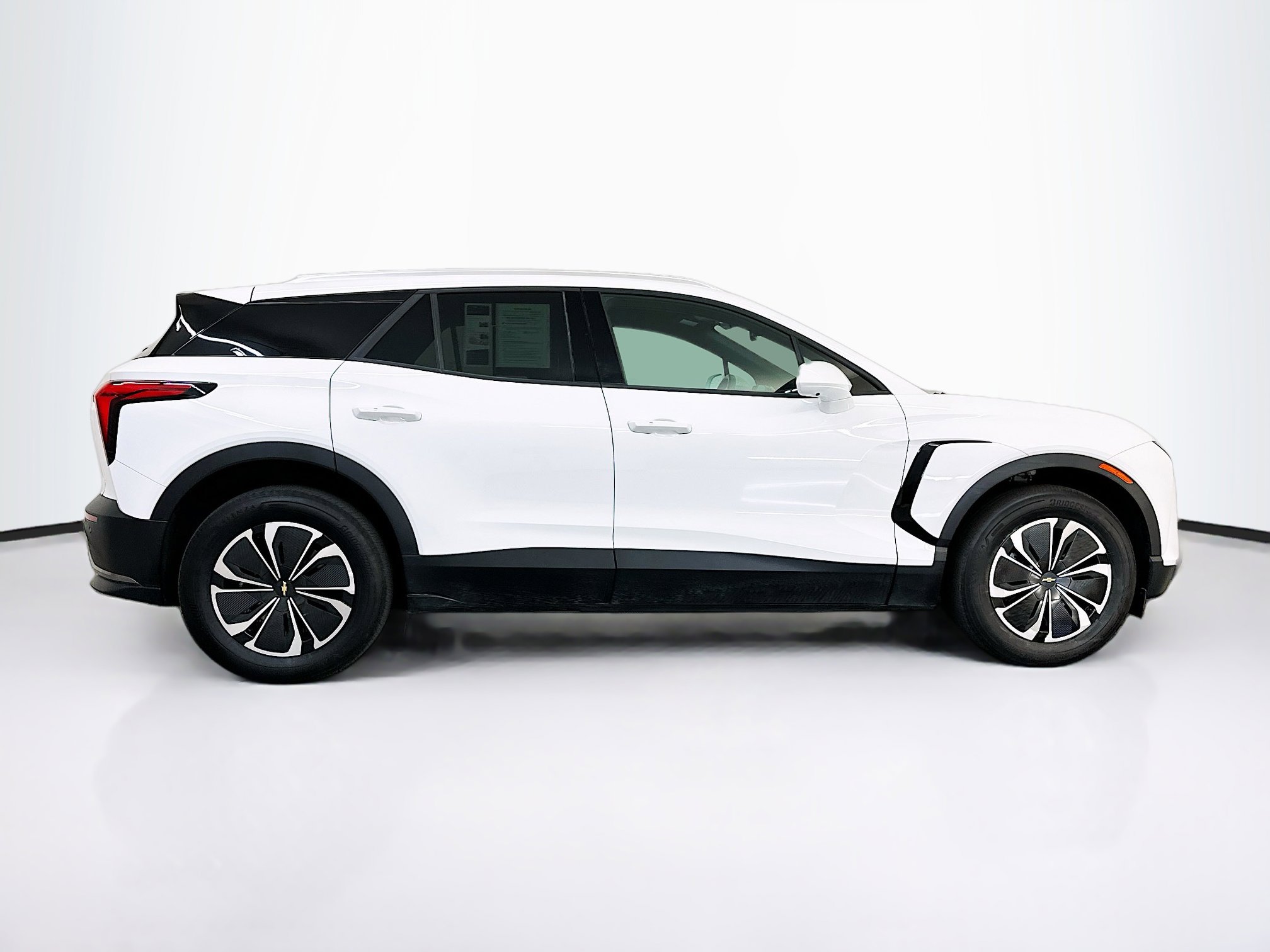 Used 2024 Chevrolet Blazer EV LT AWD/4WD image 10