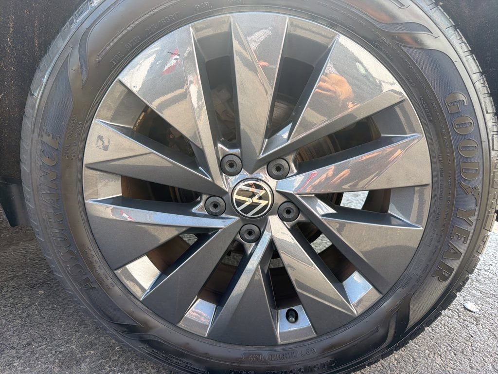 Used 2023 Volkswagen Taos S w/ Driver Assistance Package FWD image 50