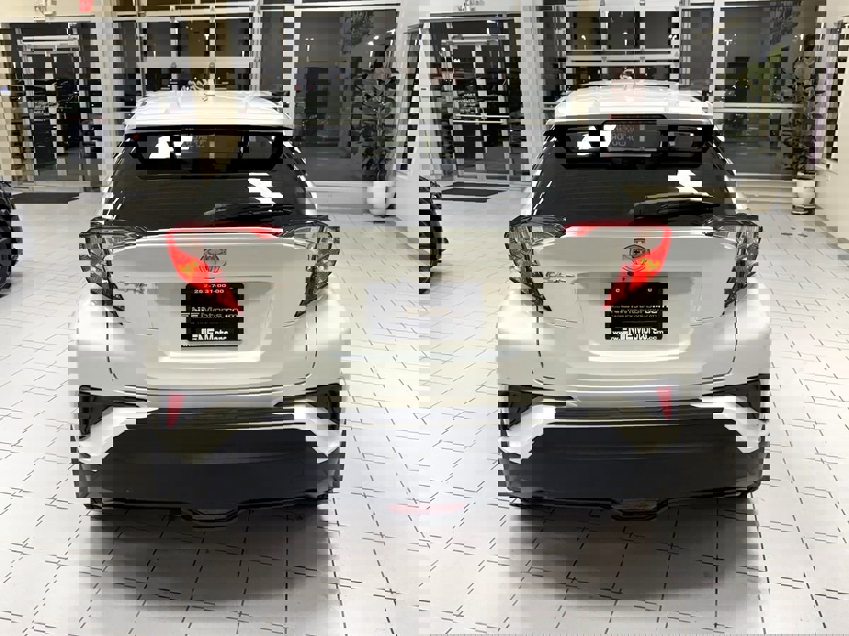 Used 2018 Toyota C-HR XLE image 50