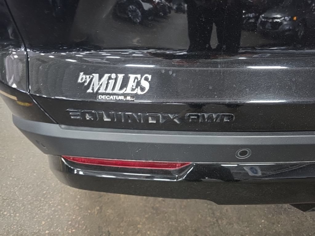 Certified 2025 Chevrolet Equinox RS w/ Safety and Technology Package AWD/4WD image 4