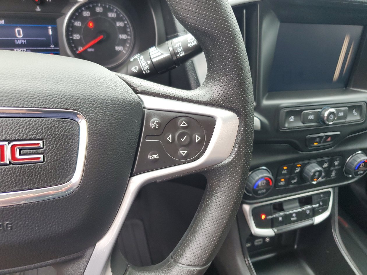 Used 2022 GMC Terrain SLE w/ Driver Convenience Package FWD image 26