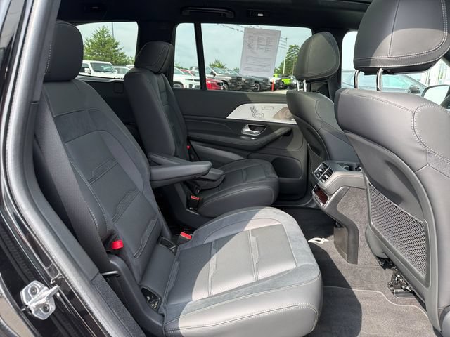 Used 2025 Mercedes-Benz GLS 63 AMG 4MATIC image 36