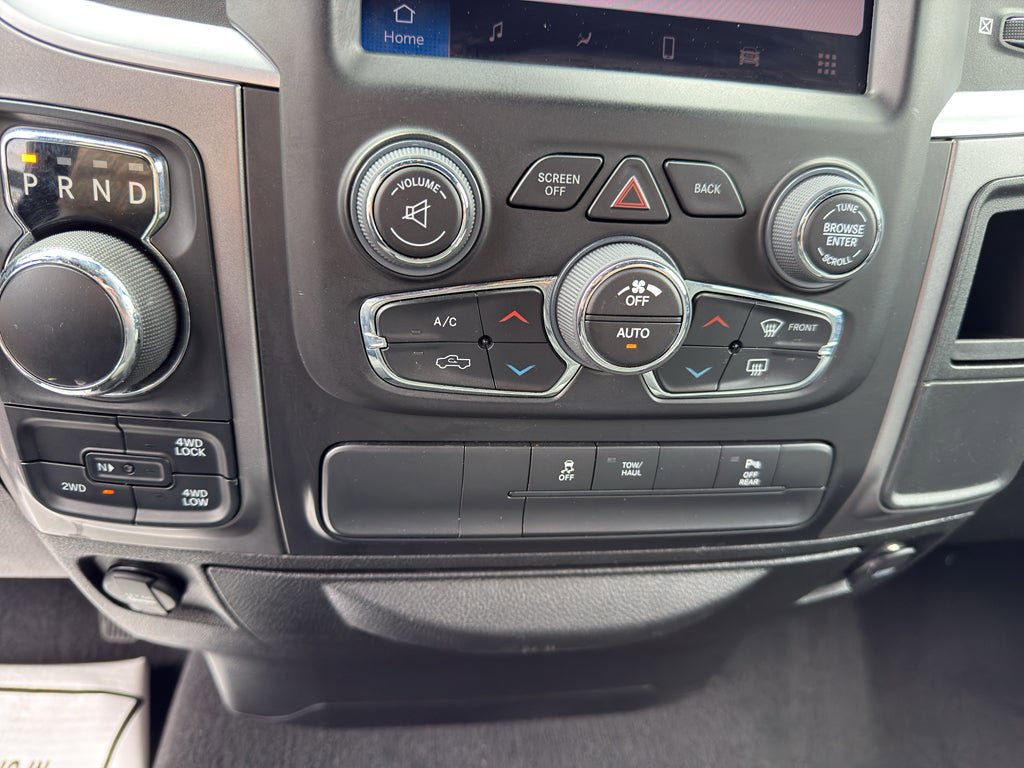 Used 2022 RAM 1500 Classic Warlock w/ Electronics Group AWD/4WD image 18