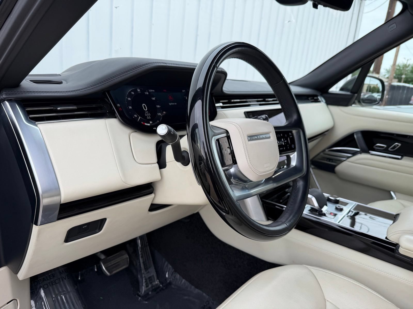 Used 2023 Land Rover Range Rover Long Wheelbase Autobiography AWD/4WD image 20