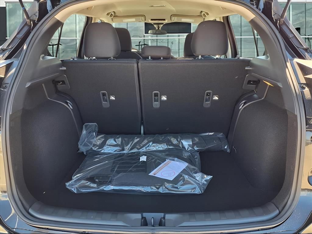 New 2025 Nissan Kicks Play S image 9