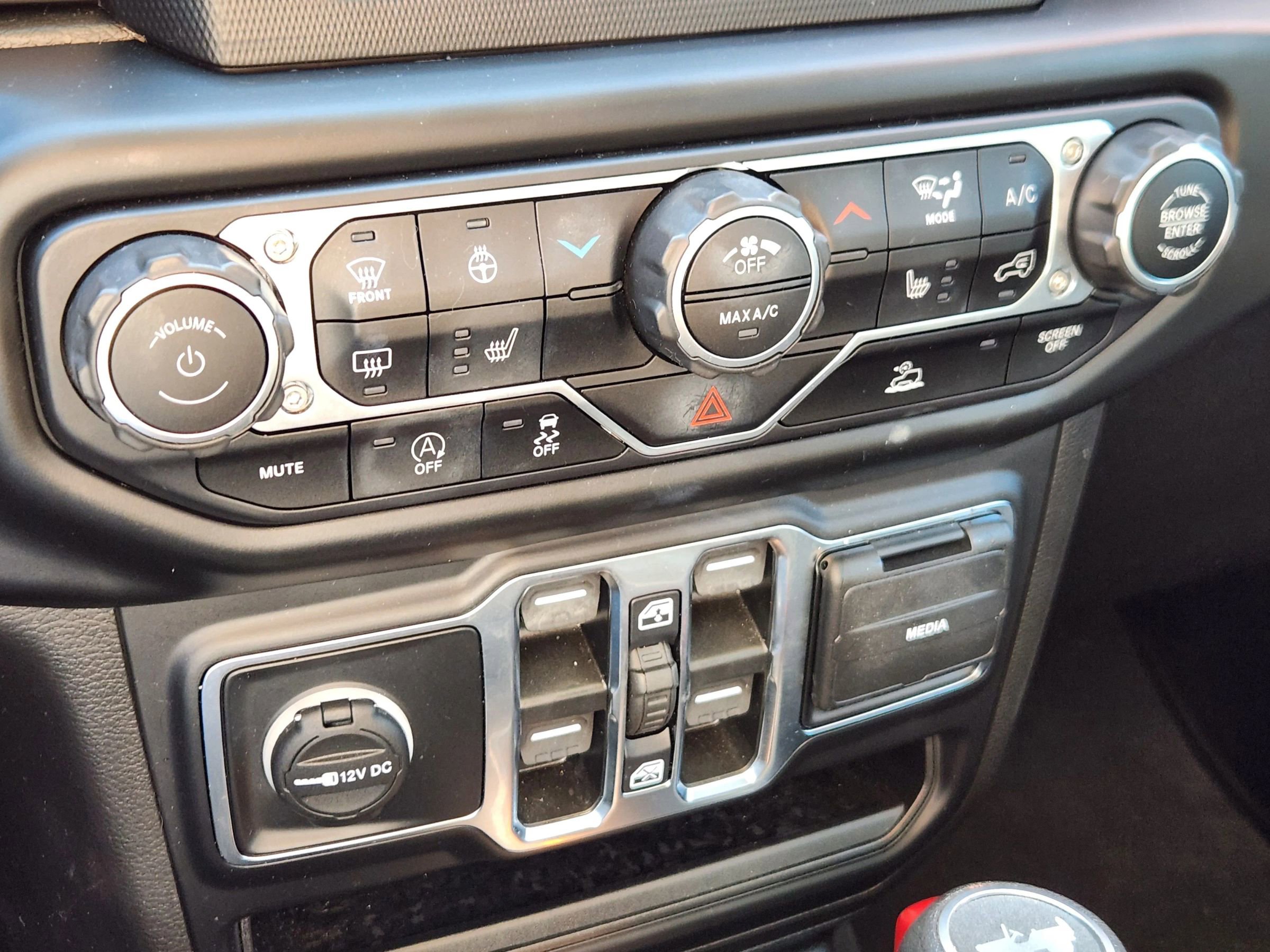 Used 2022 Jeep Wrangler Unlimited Sport image 35