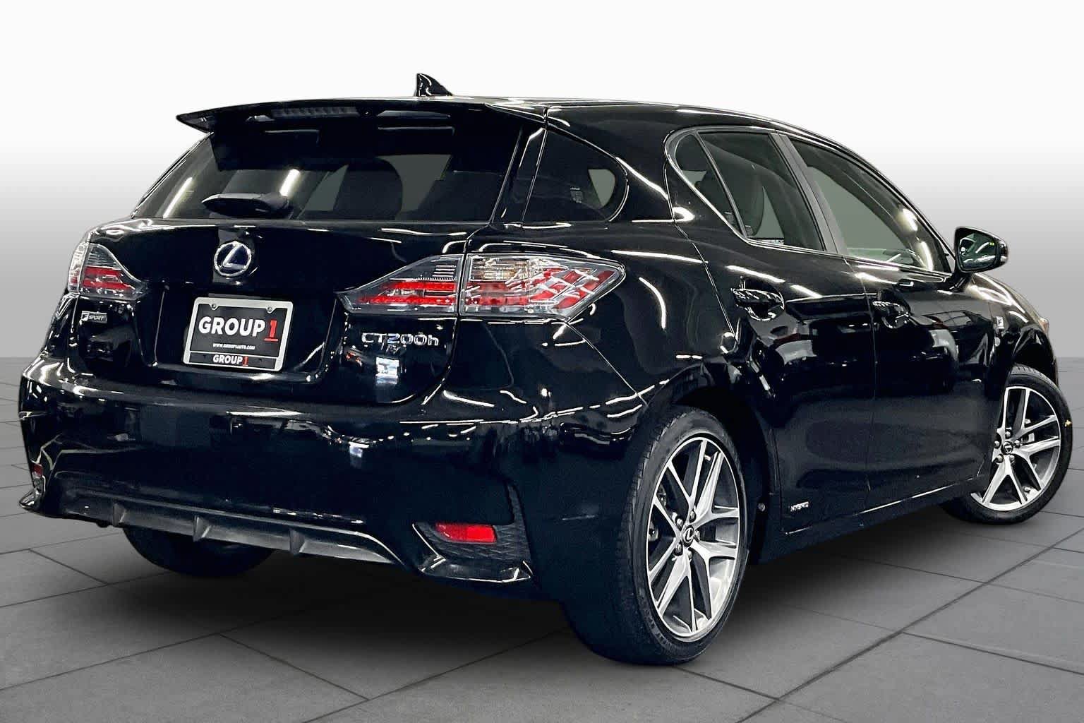 Used 2017 Lexus CT 200h w/ Navigation System Package FWD image 12