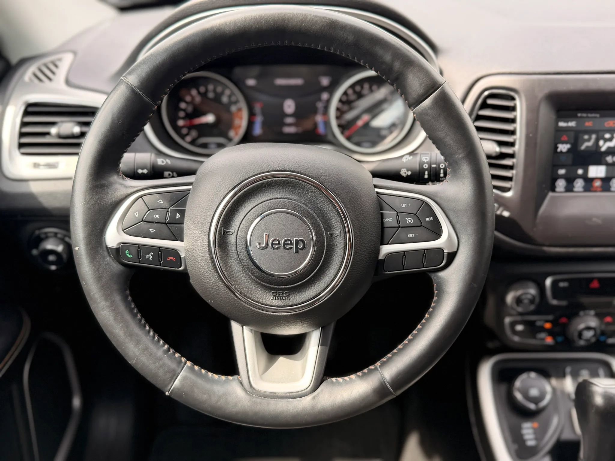 Used 2018 Jeep Compass Latitude w/ Popular Equipment Group AWD/4WD image 33