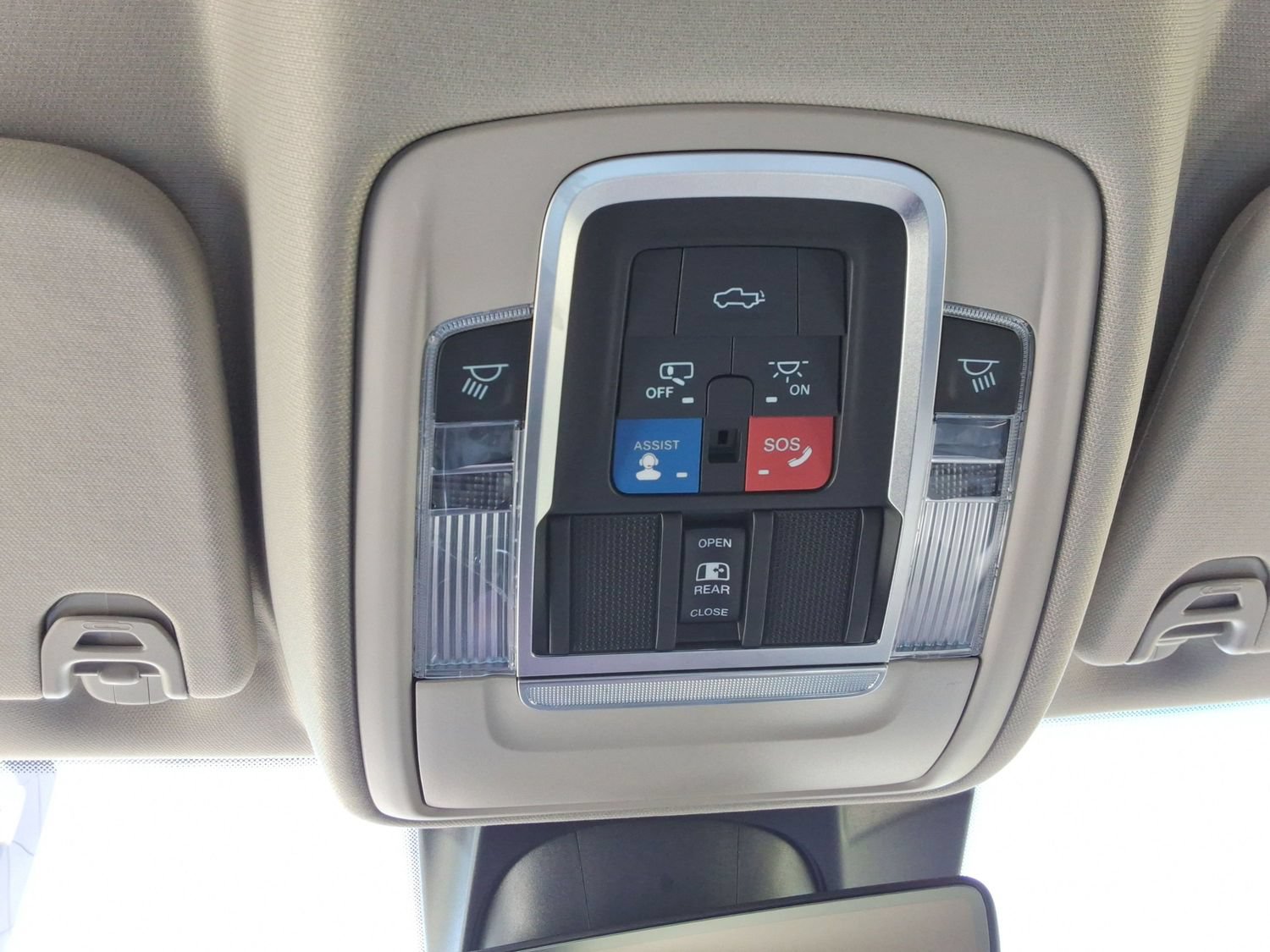 Used 2022 RAM 1500 Laramie AWD/4WD image 21