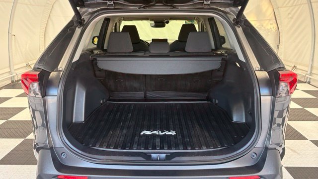 Used 2025 Toyota RAV4 XLE w/ Convenience Package AWD/4WD image 4