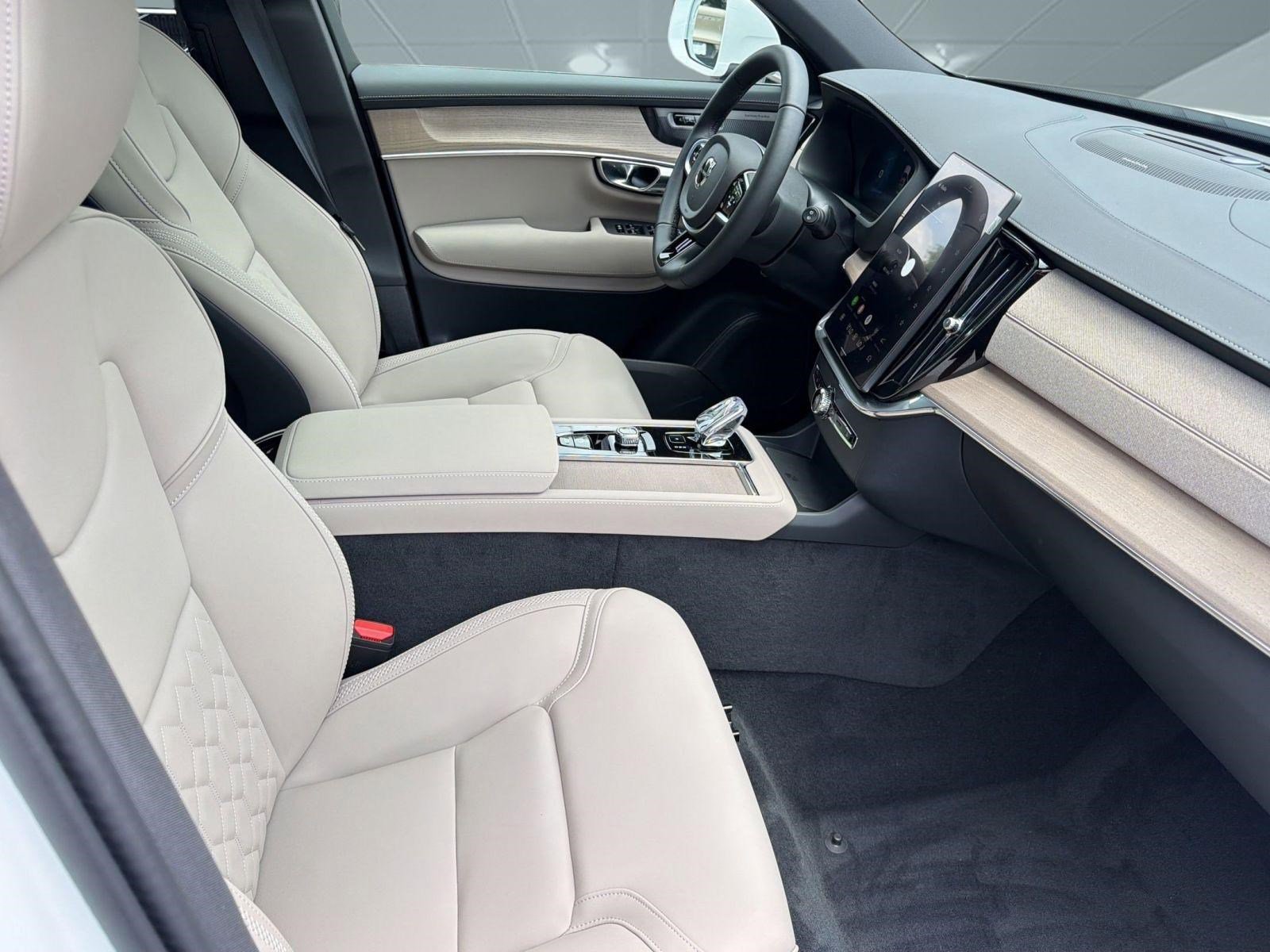 New 2026 Volvo XC90 B6 Plus w/ Protection Package AWD/4WD image 30
