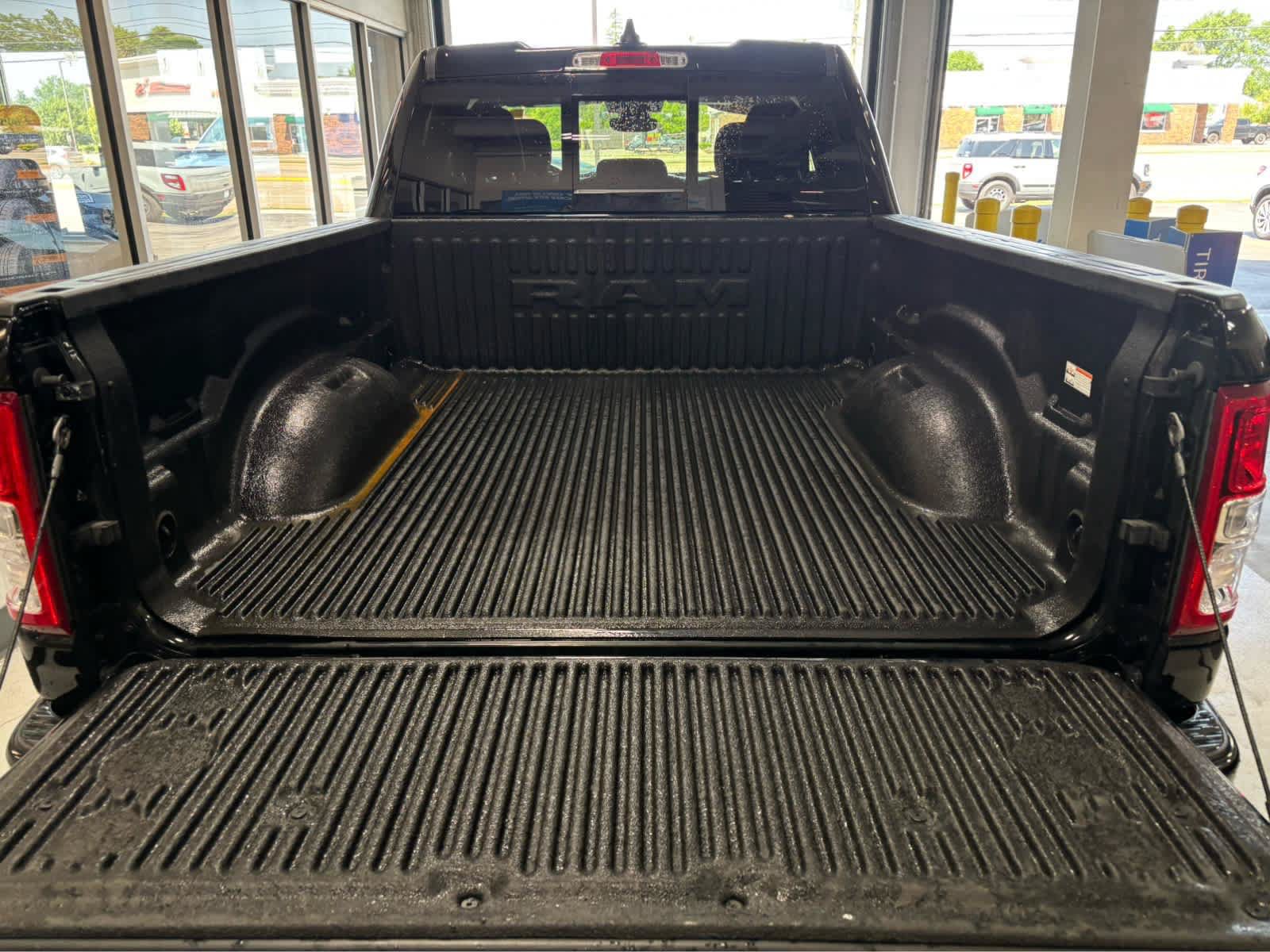 Used 2023 RAM 1500 Big Horn AWD/4WD image 11