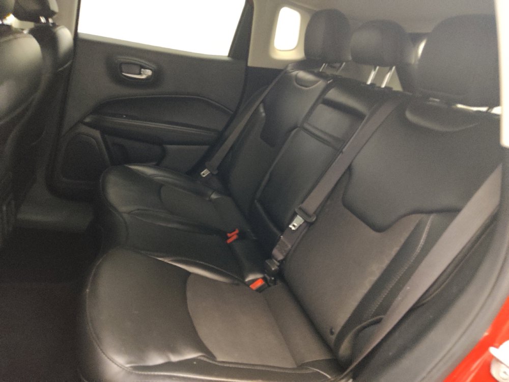 Used 2020 Jeep Compass Latitude FWD image 18