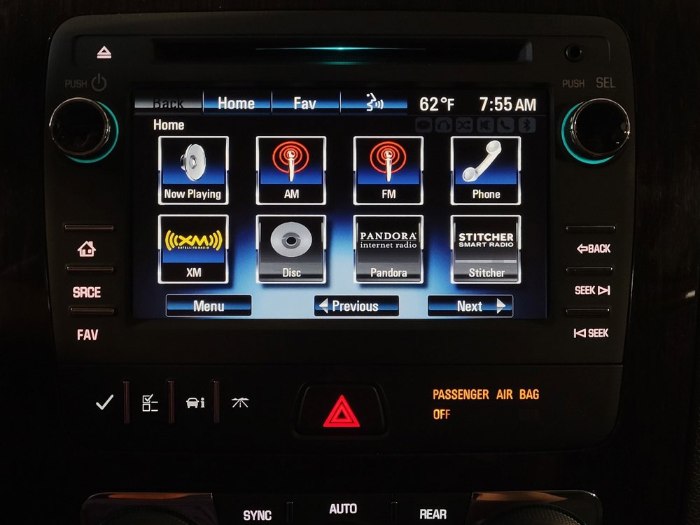 Used 2017 Chevrolet Traverse LT image 25