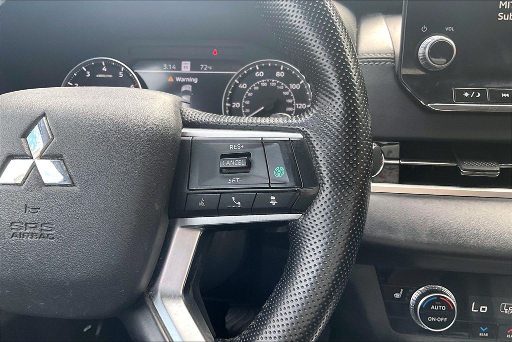 Used 2022 Mitsubishi Outlander SEL AWD/4WD image 18