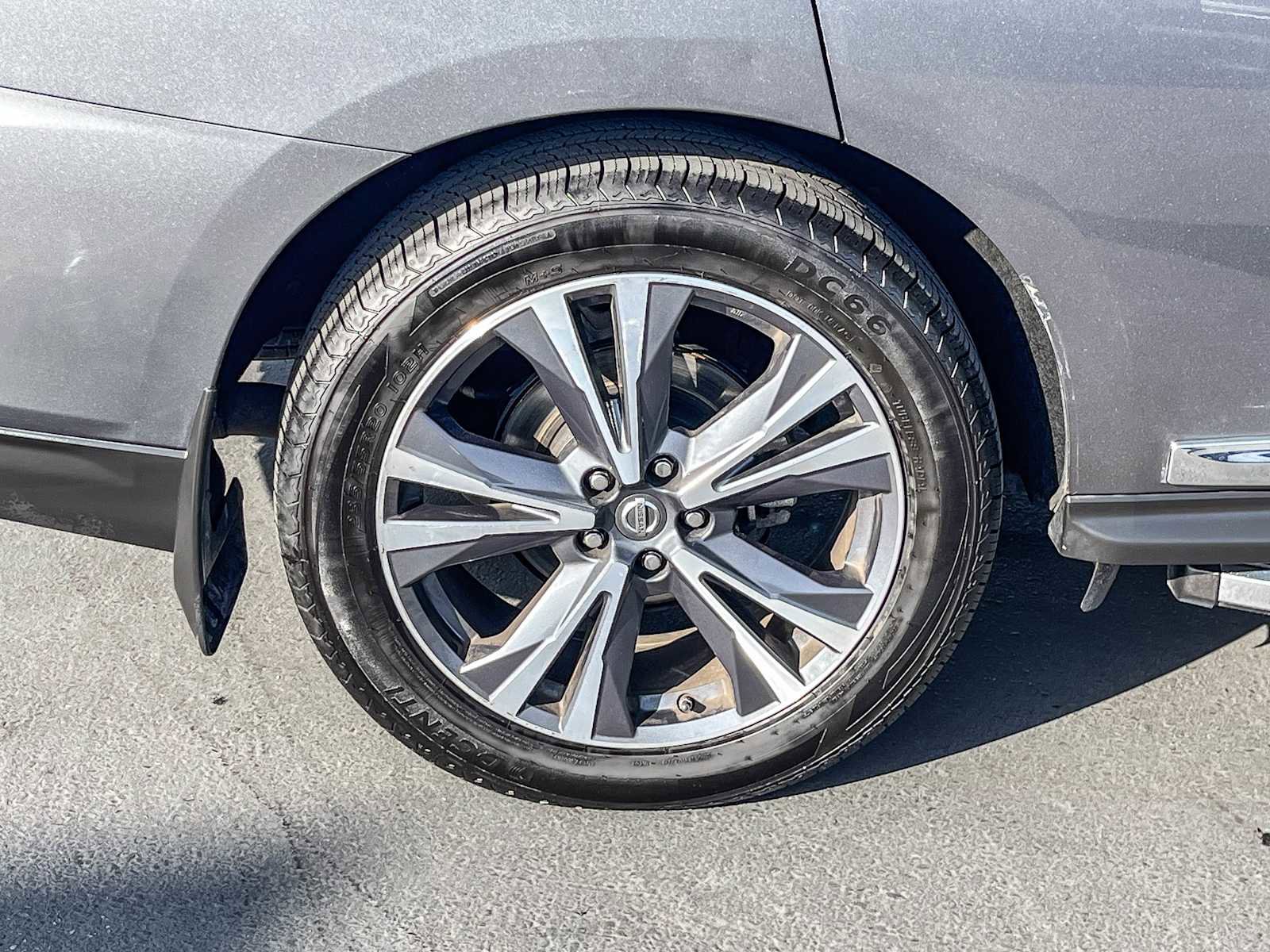 Used 2019 Nissan Pathfinder Platinum w/ Cargo Package image 8