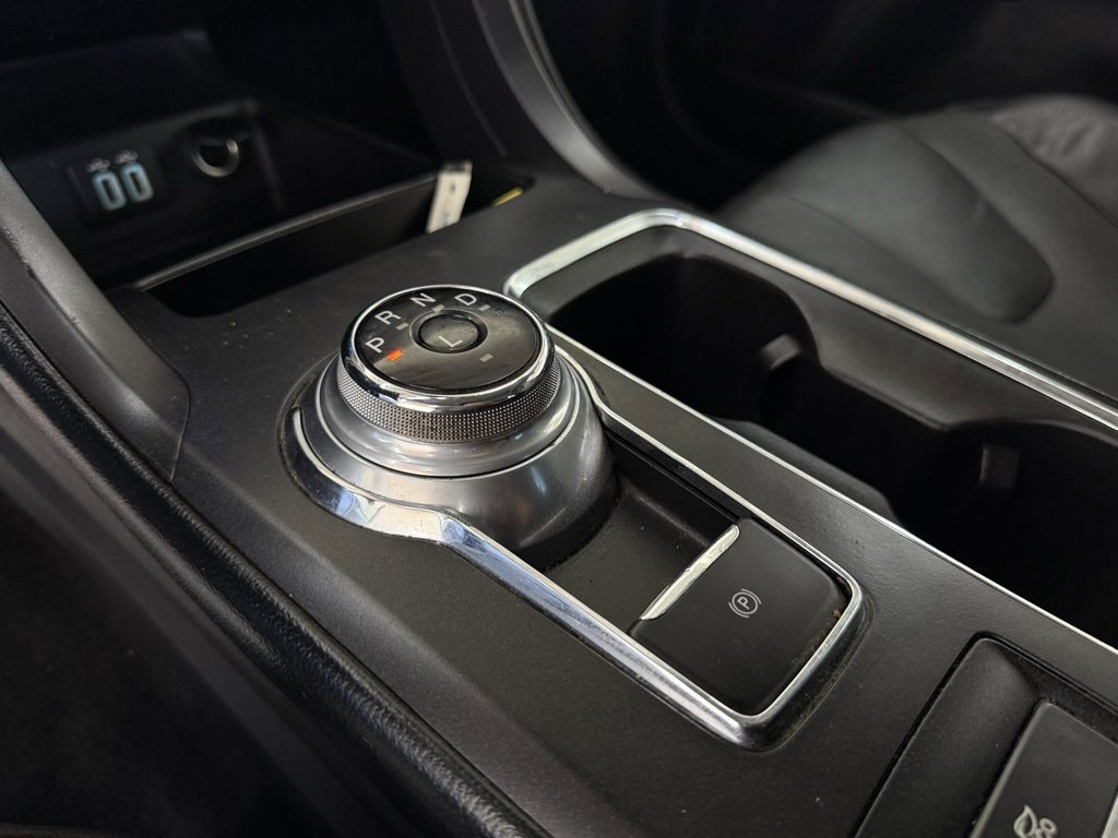 Used 2020 Ford Fusion Titanium image 38