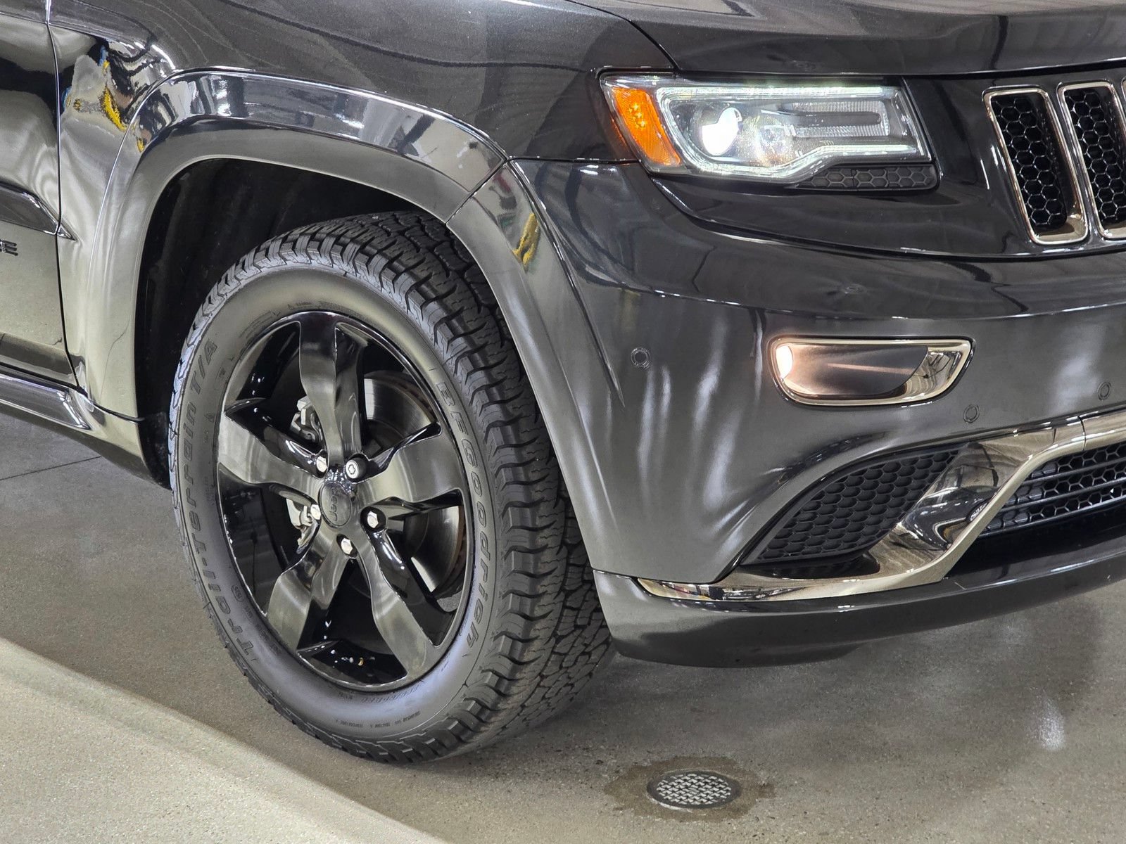 Used 2016 Jeep Grand Cherokee High Altitude AWD/4WD image 10