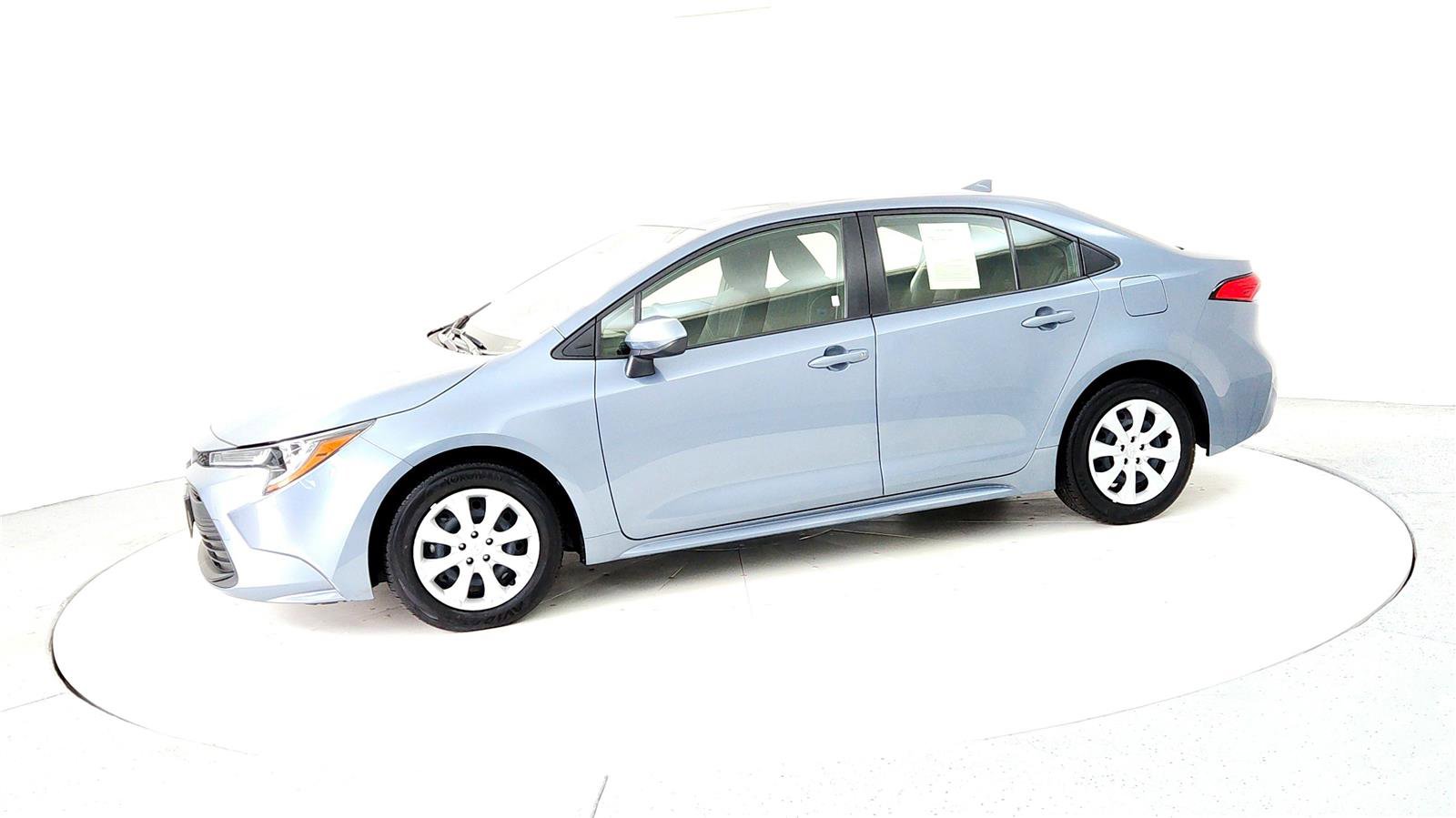 Certified 2024 Toyota Corolla LE image 3