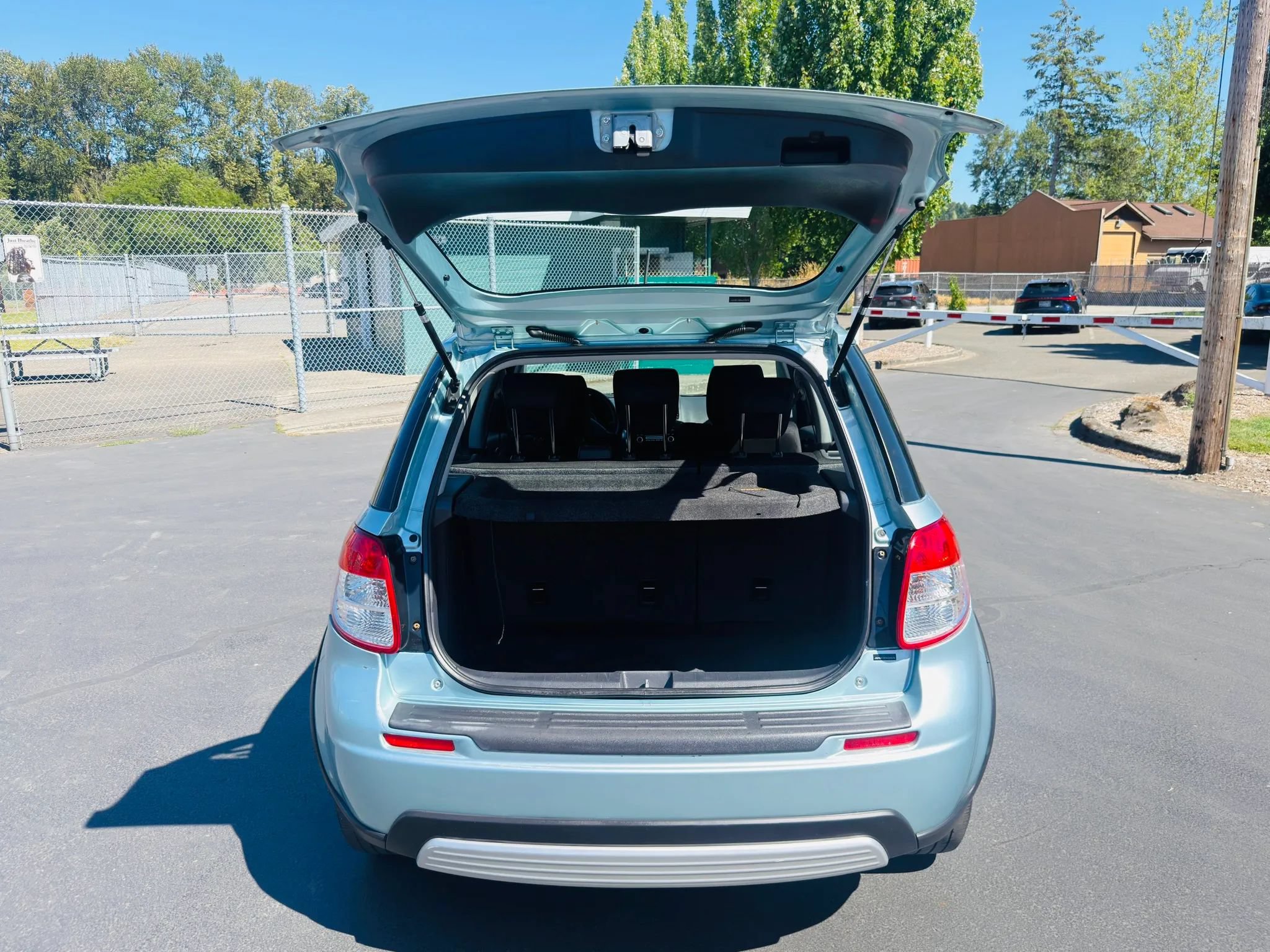 Used 2009 Suzuki SX4 AWD Hatchback image 18