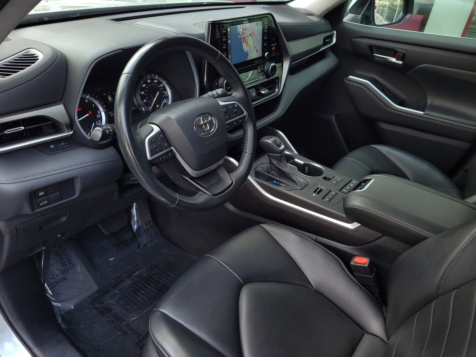 Certified 2022 Toyota Highlander XLE image 7