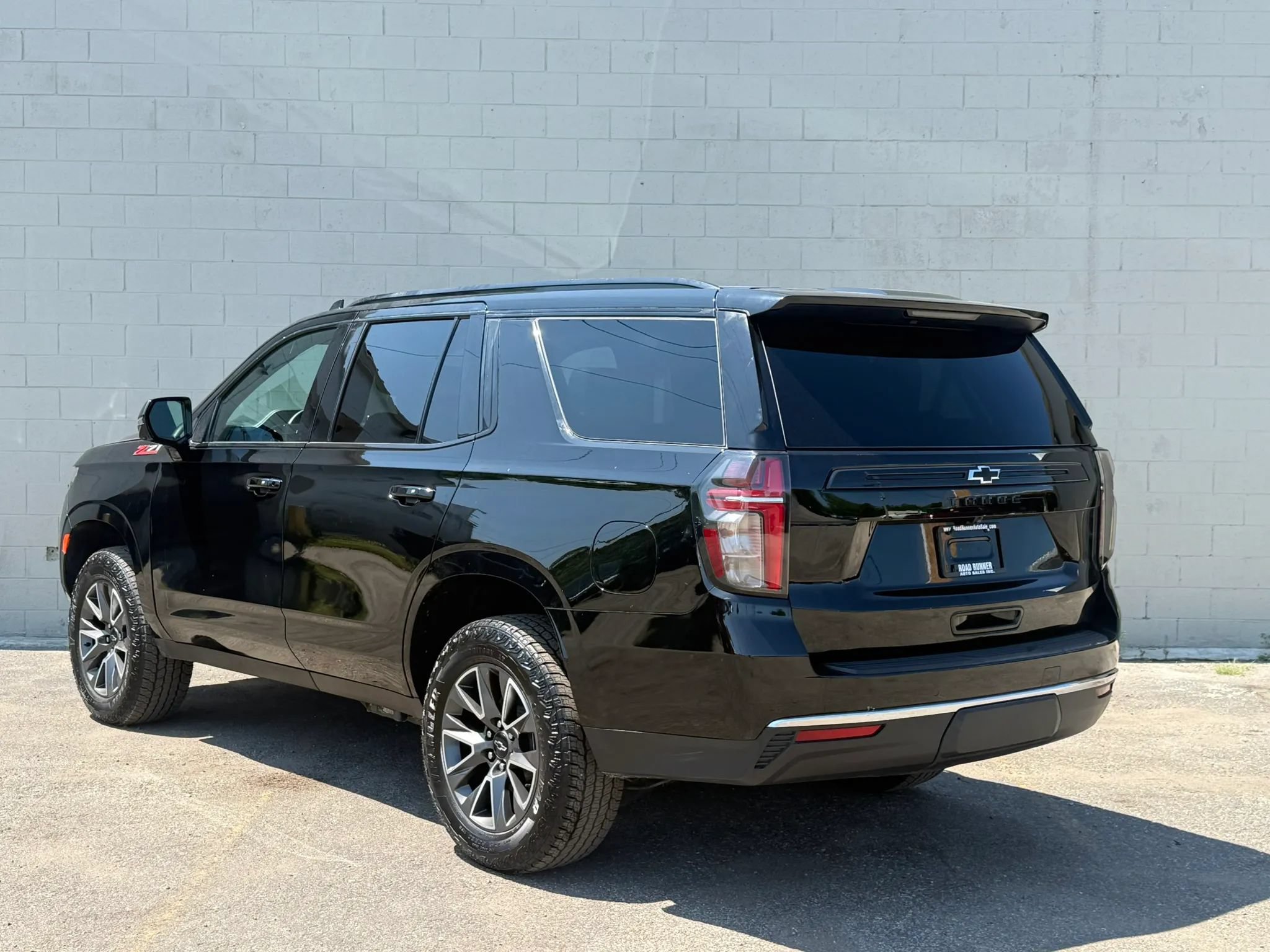 Used 2024 Chevrolet Tahoe Z71 w/ Luxury Package AWD/4WD image 6