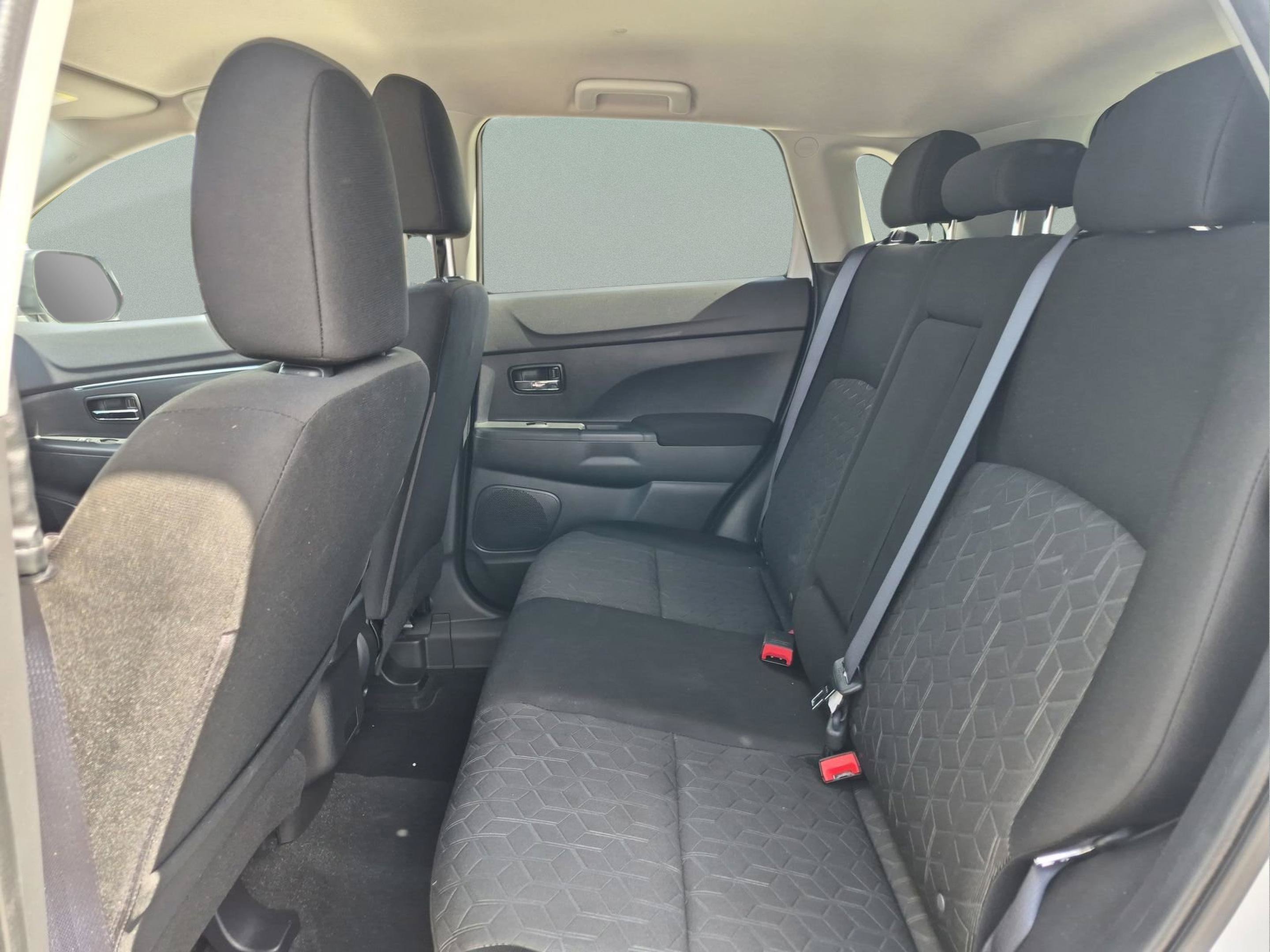 Used 2022 Mitsubishi Outlander Sport ES FWD image 17