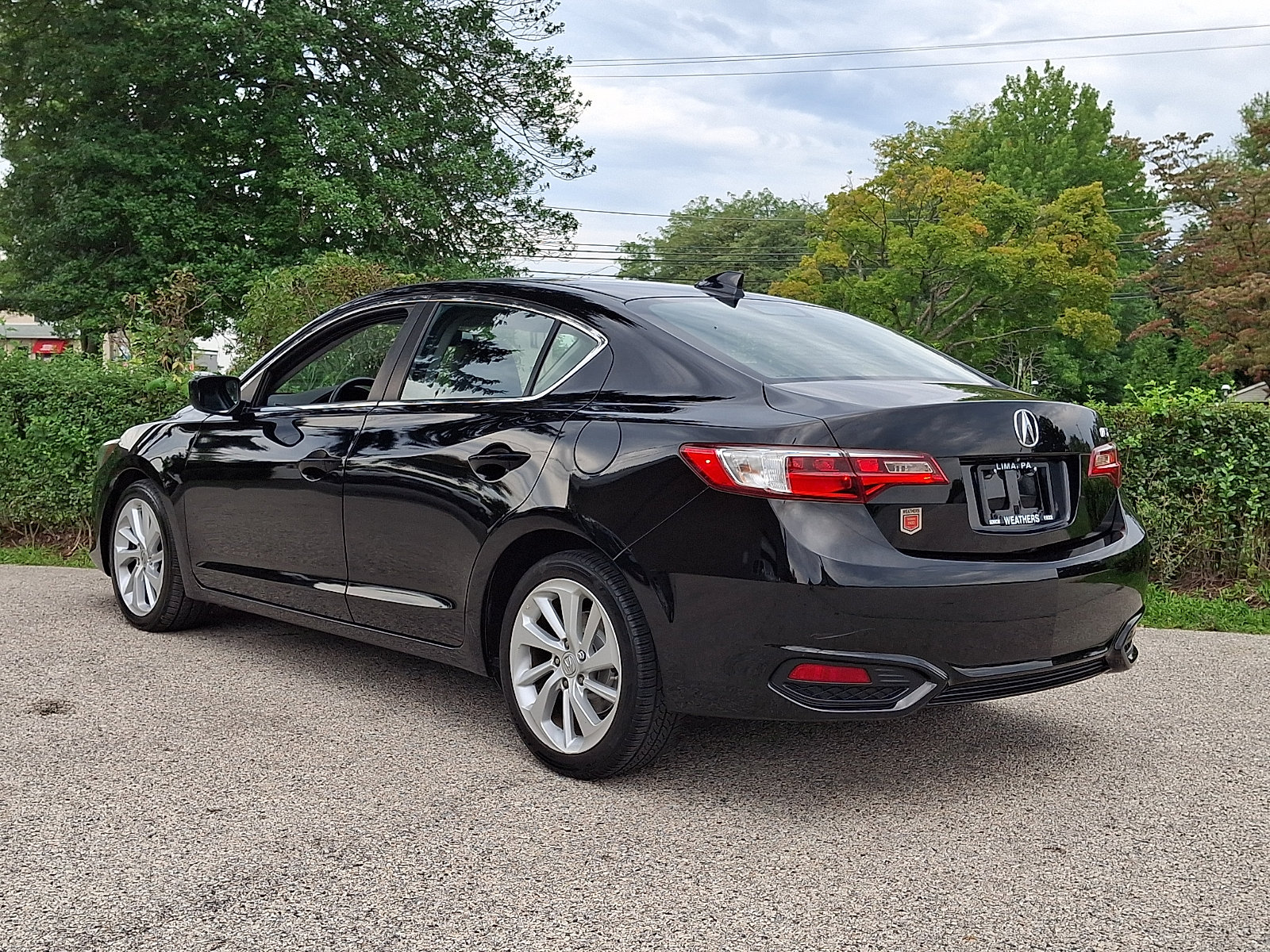Used 2017 Acura ILX FWD image 4