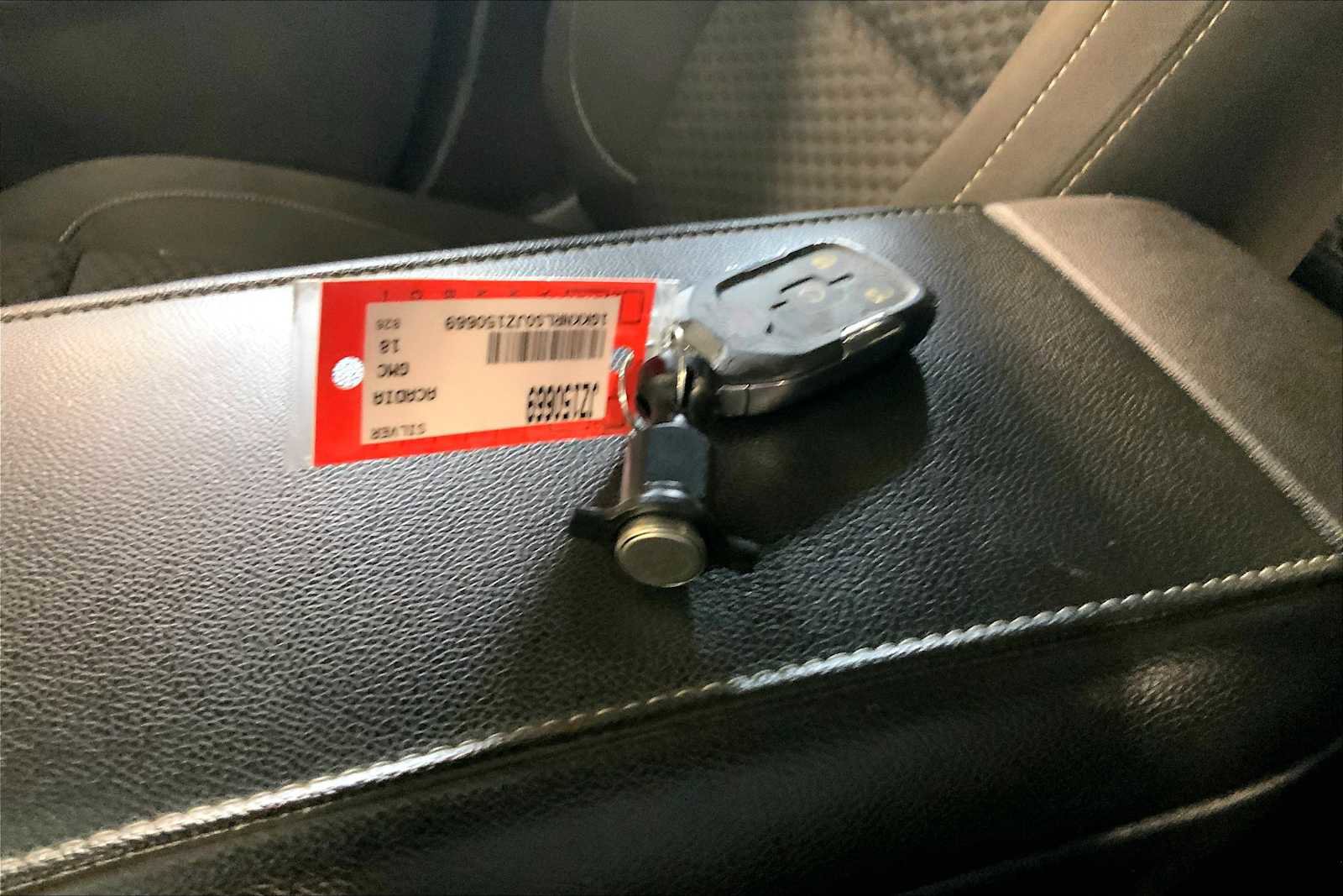 Used 2018 GMC Acadia SLE image 14